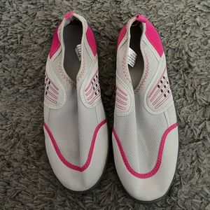 Pink & Gray Women’s Water Shoes